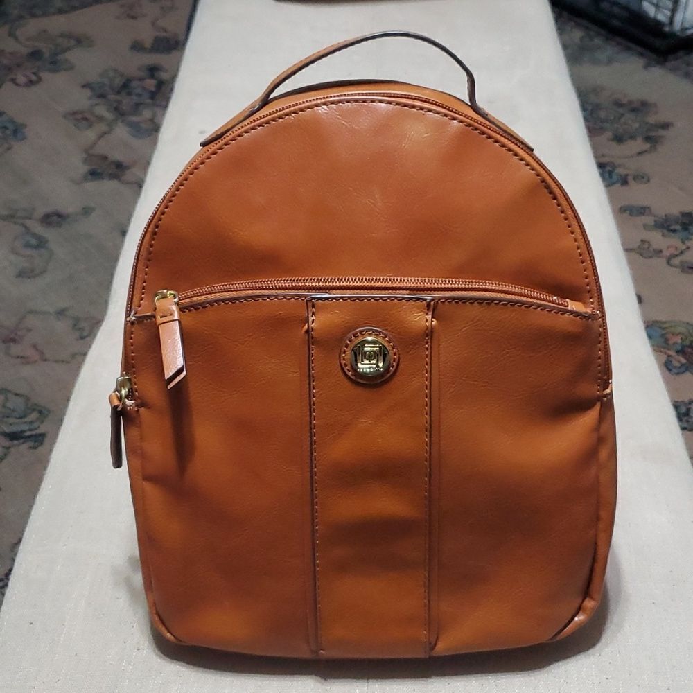 Liz Claiborne Vintage faux vegan leather backpack. Dark brown.